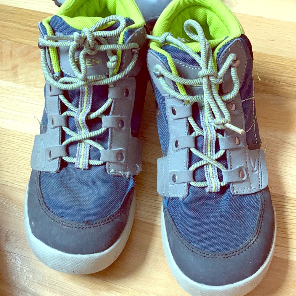 Keen boots